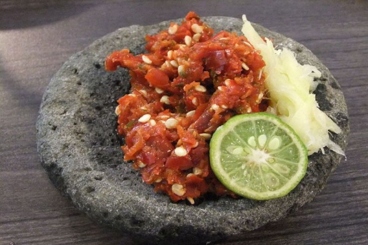 Cara buat sambal bawang pedas gurih, cocok untuk berbagai hidangan